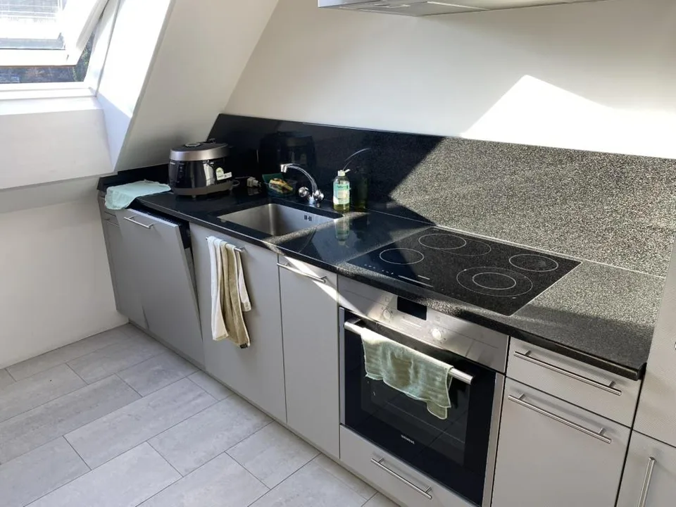 Charmant appartement 2.5 pièces en mansarde (maisonette)