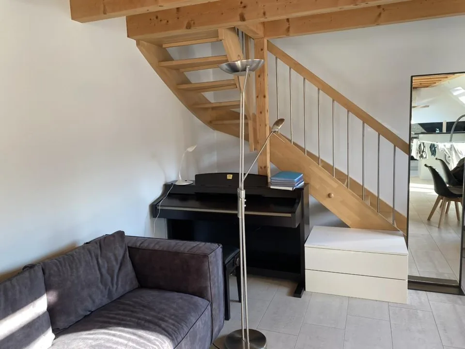 Charmant appartement 2.5 pièces en mansarde (maisonette)