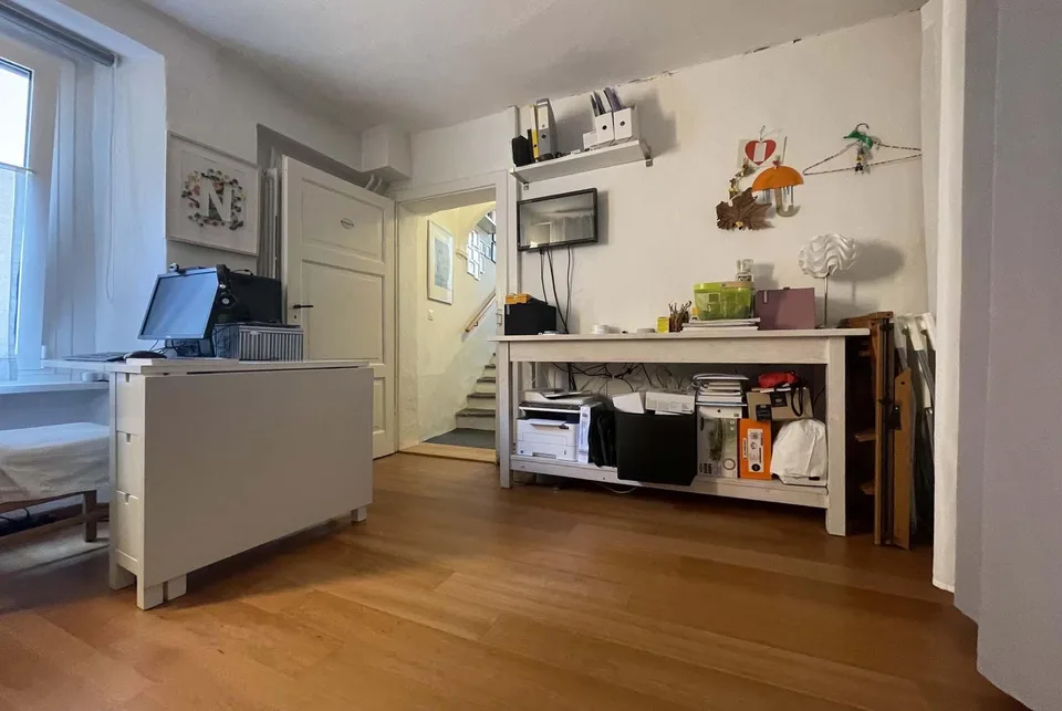 GERÄUMIGES UND TYPISCHES HAUS MIT 5,5 ZIMMERN IN RIVA SAN VITALE