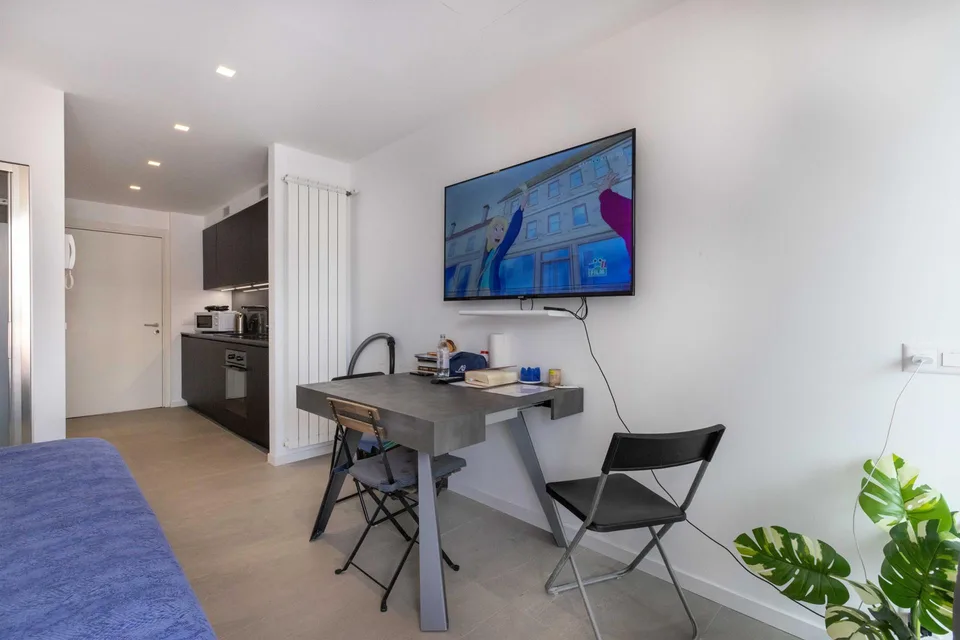 ELEGANTE 1,5 ZIMMER WIE NEU IN LUGANO PREGASSONA
