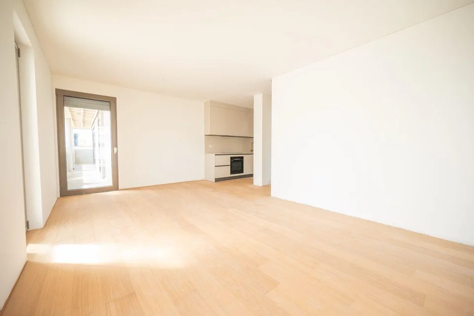 Affittasi appartamento 2.5 locali con balcone e raffrescamento