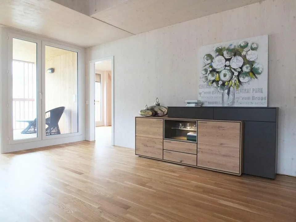 GROSSZÜGIGE MAISONETTEWOHNUNG IN LÄNDLICHER IDYLLE