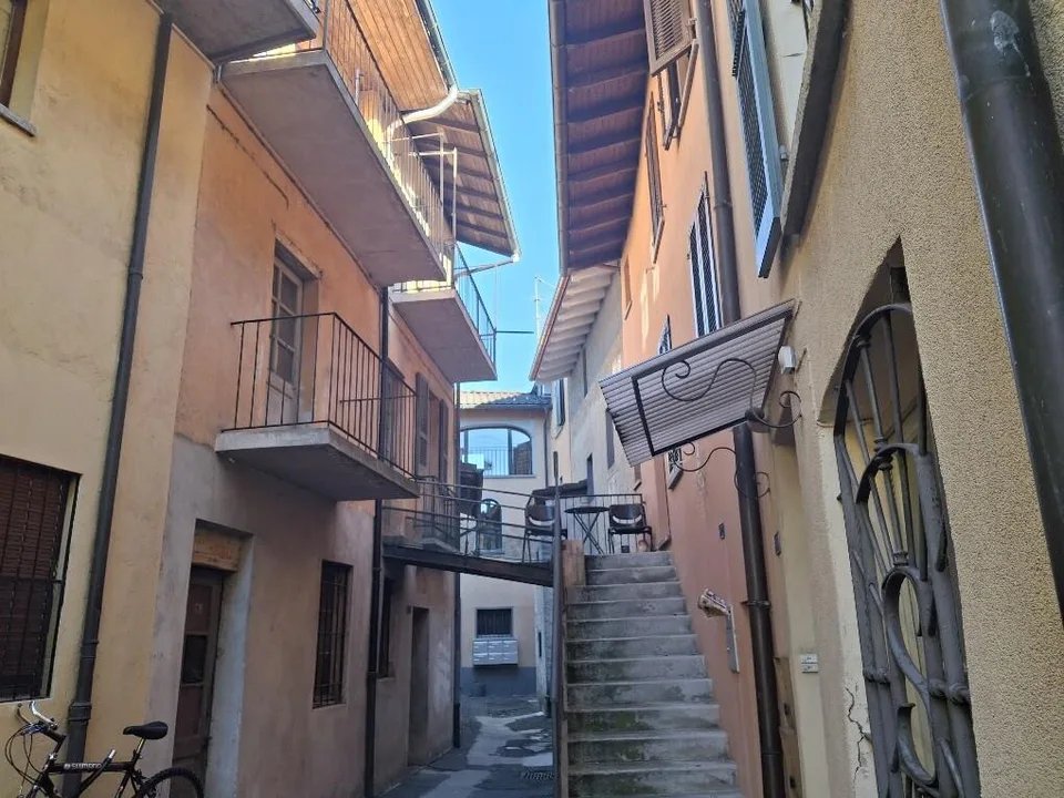 AFFARE - CASE RUSTICHE DA RISTRUTTURARE A PONTE TRESA