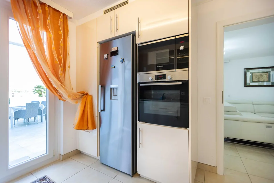 AMPIA VILLA 7.5 LOCALI COME NUOVA VISTA LAGO A CANOBBIO