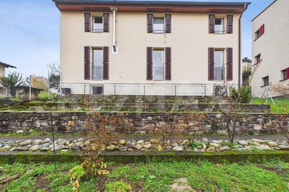 Casa unifamiliare di 4 ½ locali con appartamentino indipendente di ...