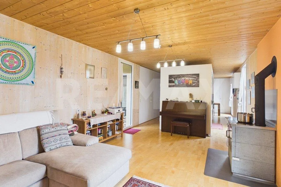 Casa unifamiliare di 4 ½ locali con appartamentino indipendente di ...