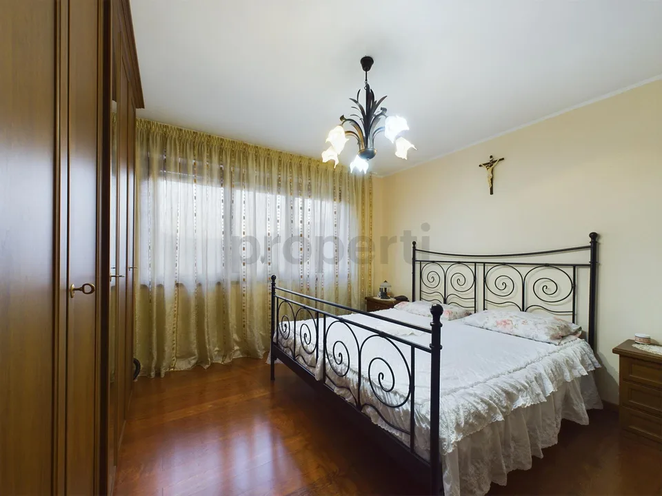 Geräumige und helle 4,5-Zimmer-Wohnung in Caslano