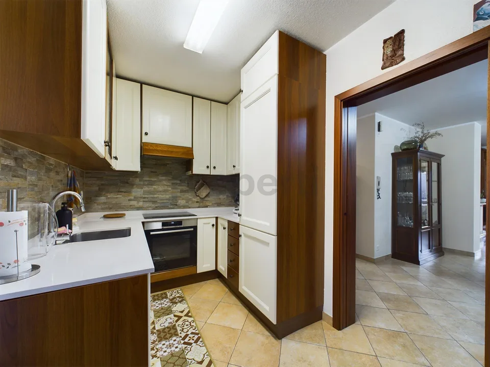 Geräumige und helle 4,5-Zimmer-Wohnung in Caslano