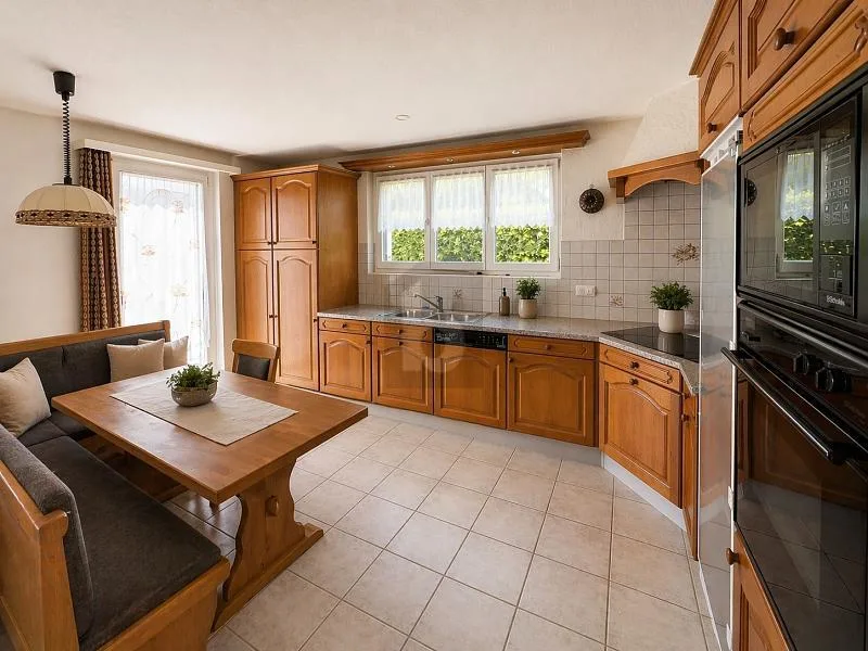 FAMILIARE CON MOLTO SPAZIO!
