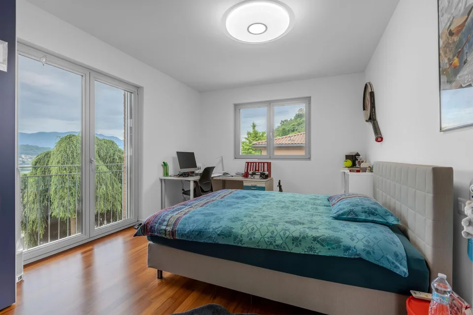 Wunderschöne 5.5-Zimmer-Villa wie neu mit Pool in Manno – Foto 7 von 13