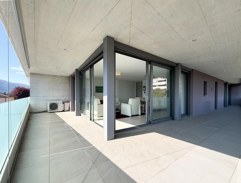 STUPENDO 4.5 LOCALI CON TERRAZZA PANORAMICA A MENDRISIO
