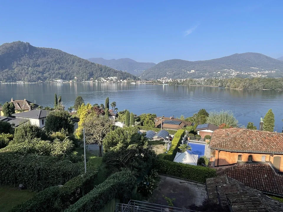 INTERESSANTE CASA 4.5 CON INCANTEVOLE VISTA LAGO