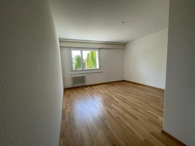 4.0 Zimmerwohnung in Adlikon b. Regensdorf