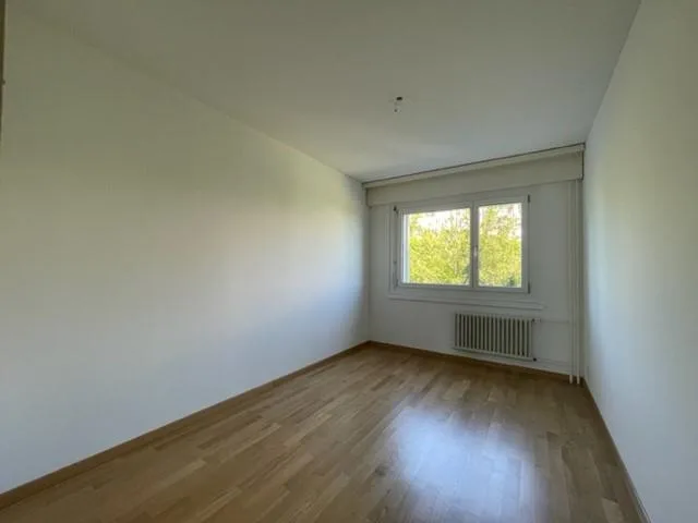 4.0 Zimmerwohnung in Adlikon b. Regensdorf