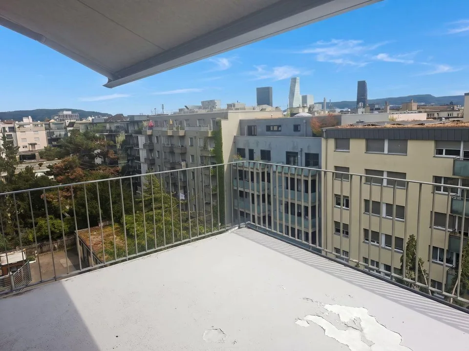 Geräumige 4.5-Zimmer Attikawohnung mit Aussicht in Basel zur Miete – Foto 12 von 13