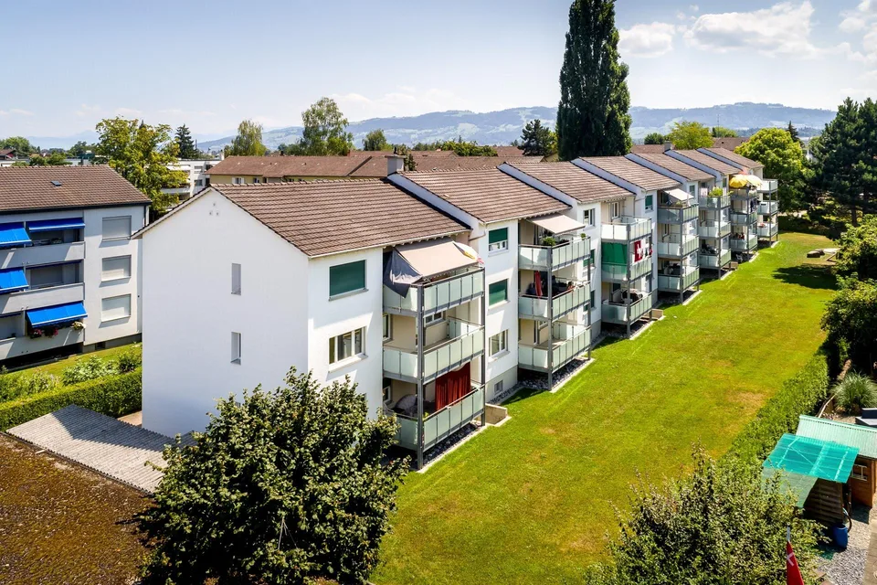 Grosser Balkon lädt zum Verweilen ein!