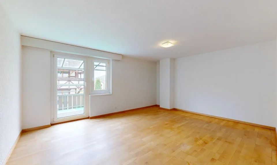 Casa bifamiliare e 835 m² di terreno edificabile – disponibili insieme o separatamente – foto 9 di 18