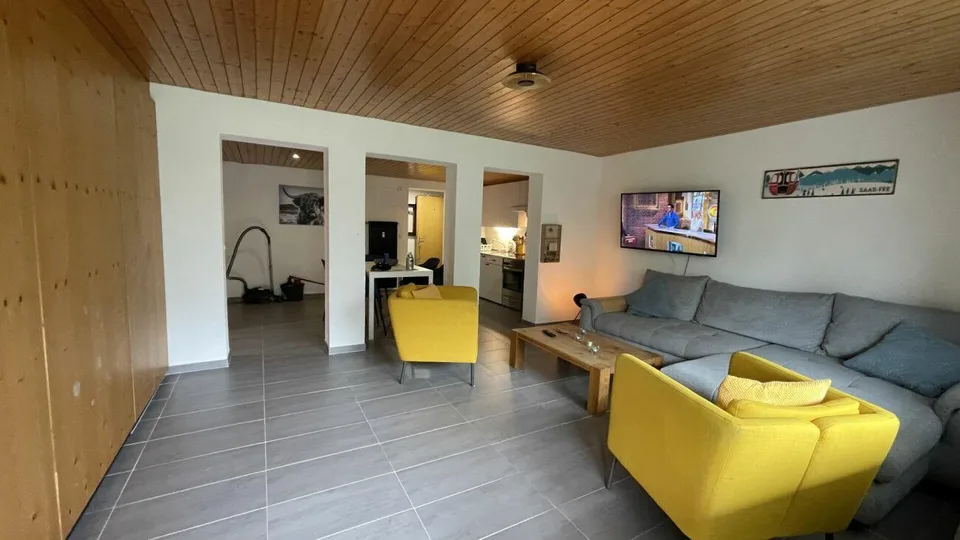 Geräumige 2.5 Zimmerwohnung mit Ostbalkon in der sonnigen Wildi. Verkauft 24.07.26!