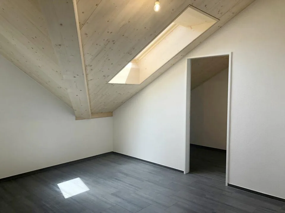 Charmant appartement de 2,5 pièces en mansarde