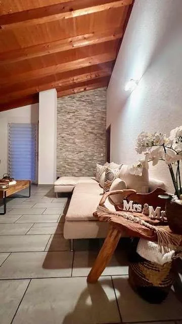 Camino doppia vista, terrazza relax e ascensore con accesso diretto in casa – foto 27 di 37