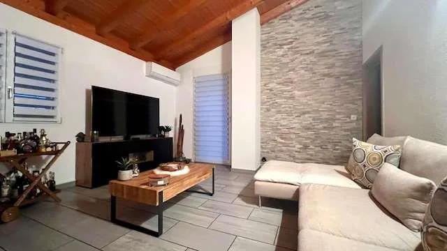Camino doppia vista, terrazza relax e ascensore con accesso diretto in casa – foto 25 di 37