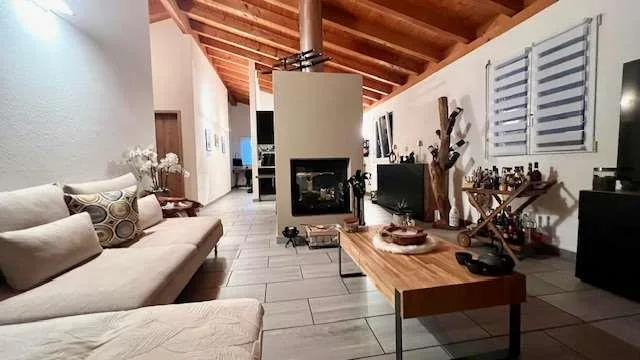Appartamento mansardato con terrazza e vista aperta