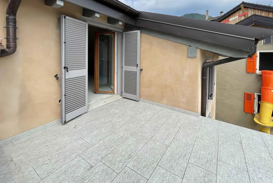GRANDE CASA 6.5 LOCALI INTERAMENTE RINNOVATA A MIGLIEGLIA