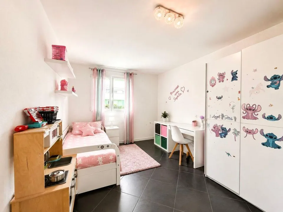 GERÄUMIGE 4 ZIMMER MIT GROSSEM BALKON
