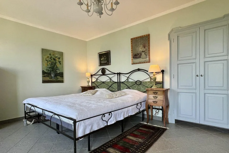 Spazioso bilocale in un palazzo ristrutturato, situato in una splendida posizione soleggiata – foto 16 di 30