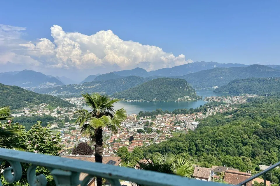 Spazioso bilocale in un palazzo ristrutturato, situato in una splendida posizione soleggiata