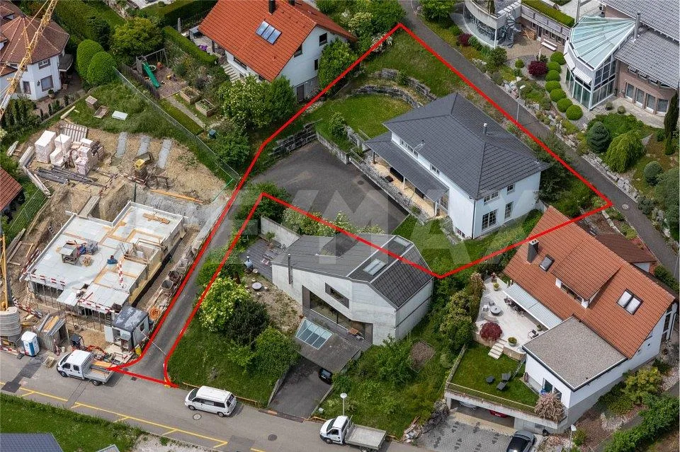 Grosszügiges und modernes EFH mit Weitsicht ins Grüne…