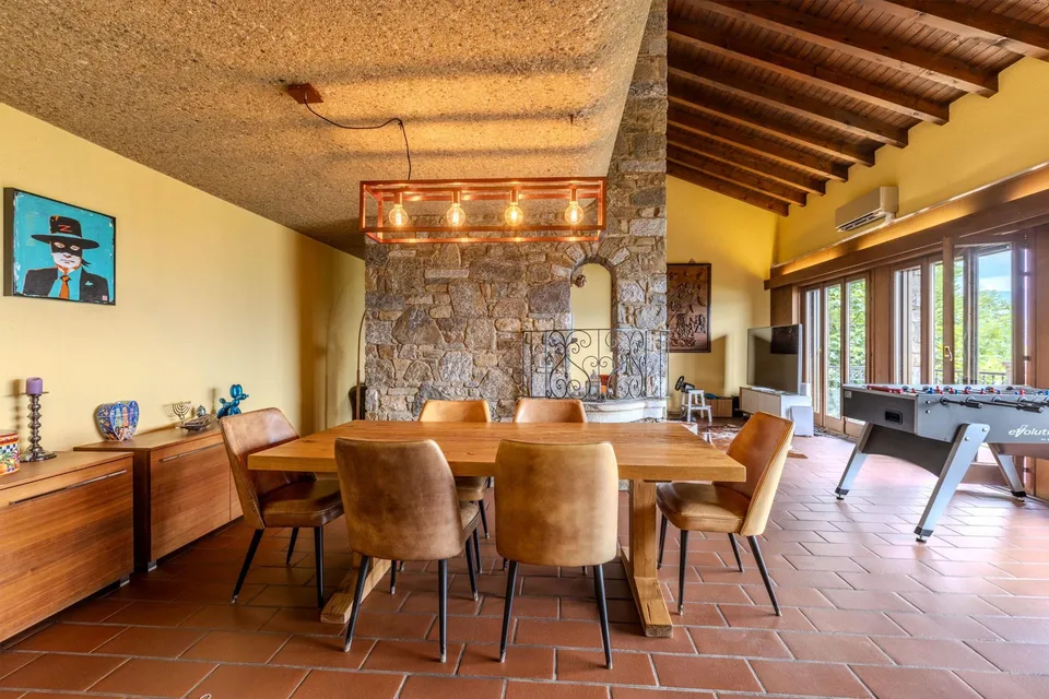 GRANDE VILLA 7 LOCALI CON STUPENDA VISTA LAGO A CIMO-BIOGGIO