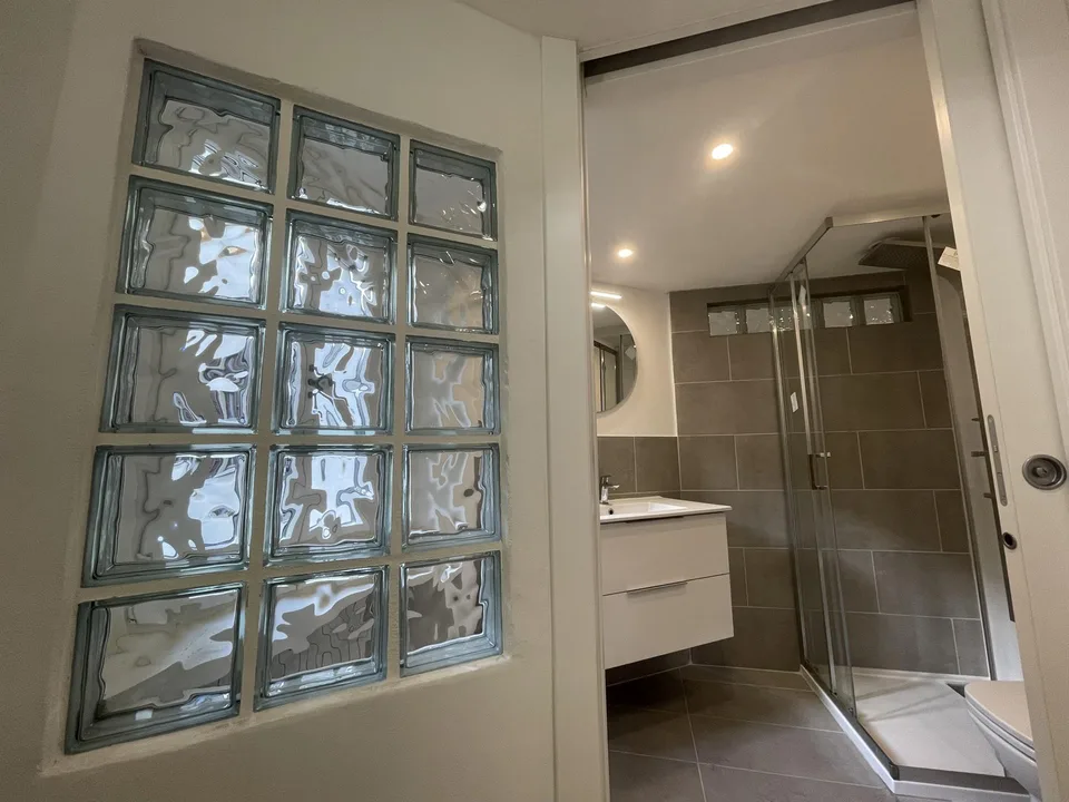 Schöne renovierte Dachwohnung 3.5