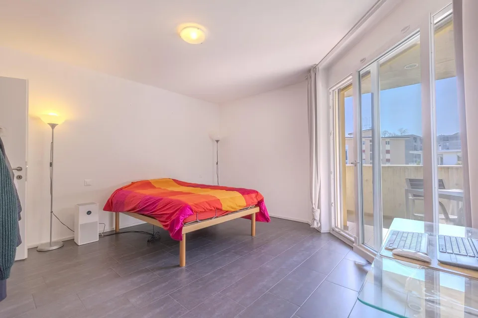 Helles und elegantes 3,5 Zimmer mit offener Aussicht in Porza – Foto 8 von 11