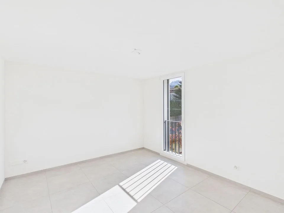 APPARTEMENT LUMINEUX DANS UN SECTEUR TRANQUILLE – photo 6 sur 7