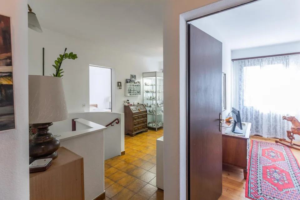 PRACHTVOLLES HAUS MIT 3.5 ZIMMERN UND TERRASSEN IN PONTE TRESA – Foto 10 von 13