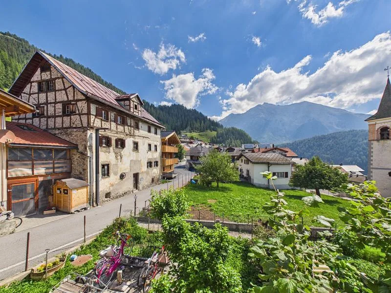 UNIKAT MIT ZWEITWOHNUNGSSTATUS