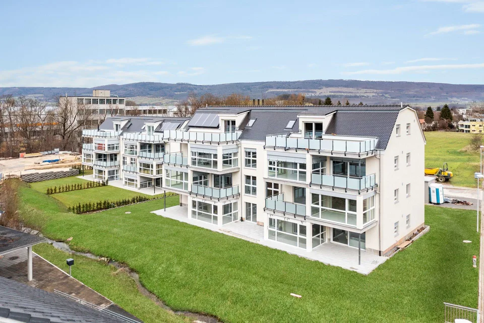 Moderne Wohnung mit eingzäuntem grossen Garten (Hund erlaubt)