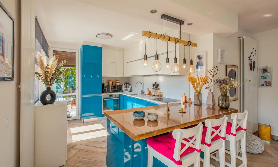 CASA BIFAMILIARE 6.5 LOCALI RINNOVATA VISTA LAGO A MAROGGIA