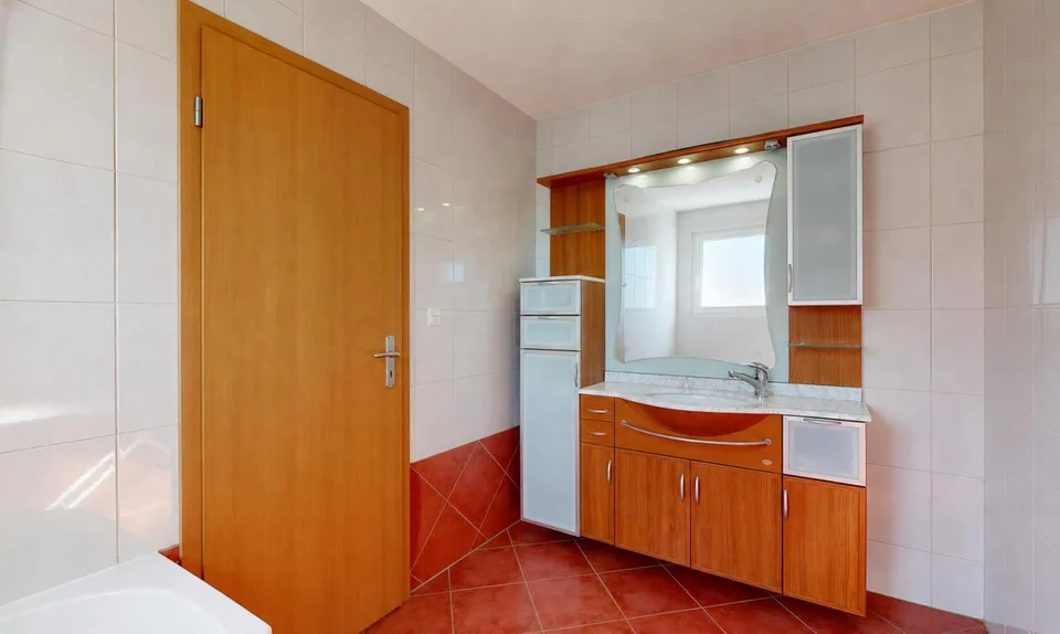 4,5 helle Zimmer in ruhiger Lage, nahe Annehmlichkeiten – Foto 9 von 19