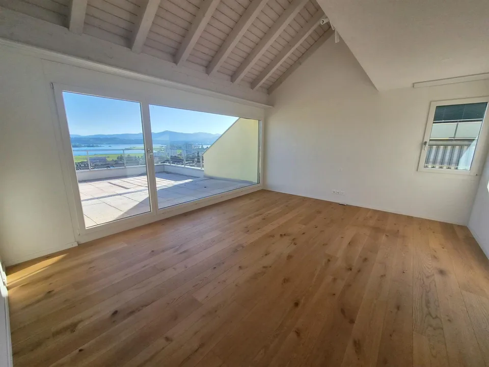 Exklusive Attika-Maisonettewohnung mit traumhaftem Seeblick