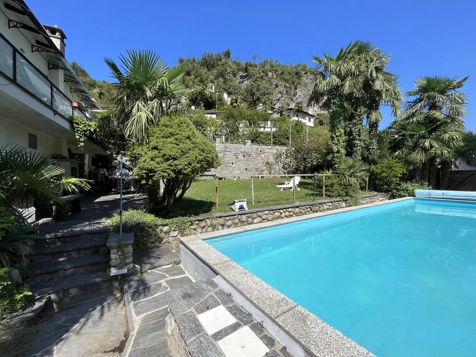 LUMINEUX 2.5 PIÈCES AVEC PISCINE ET GRAND JARDIN À BARBENGO – photo 9 sur 10