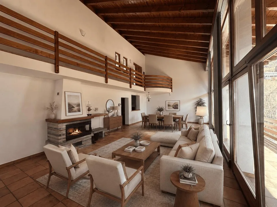 SPETTACOLARE ED AMPIA CASA GEMELLA A CADRO