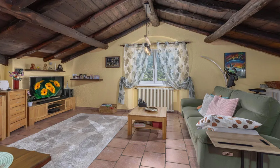AMPIO 3.5 CON GRANDE TERRAZZA E VISTA APERTA IN CAPRIASCA