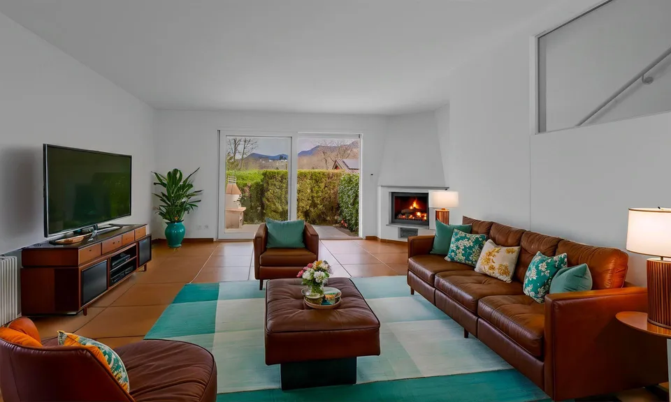 GELEGENHEIT - GROßES EINFAMILIENHAUS 4.5 ZIMMER MIT GARTEN IN MUZZANO