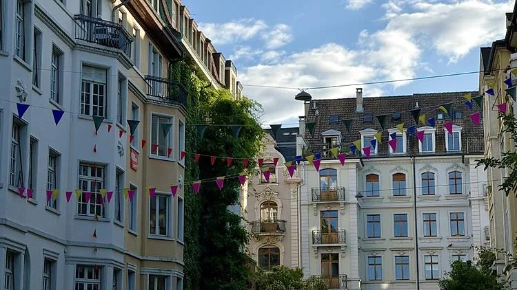 2 ZI-WOHNUNG IN BASEL - ST. JOHANN, MÖBLIERT, TEMPORÄR