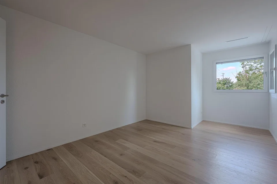 Modern wohnen in Zürich-Seebach - helle 3.5-Zimmerwohnung mit Balkon