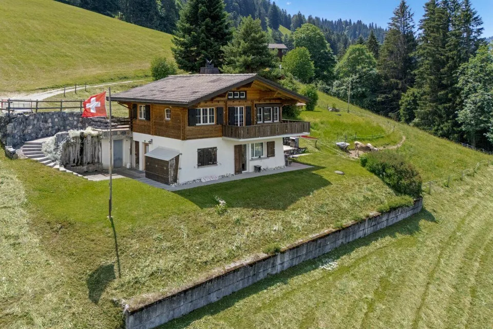 Bergidylle pur -  3.5-Zimmer-Ferienwohnung in Grüsch