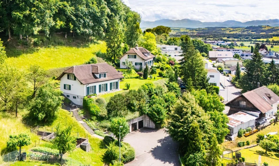 Casa unifamiliare con vista panoramica, privacy e giardino da sogno