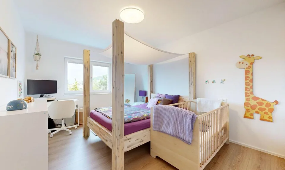 Maison moderne à deux familles avec vue lointaine et haut confort – photo 10 sur 21